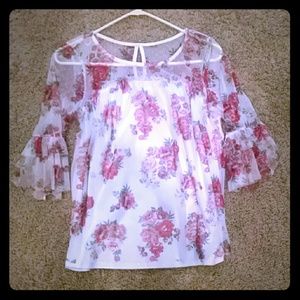 A lace white floral top
